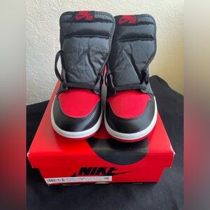 Air Jordan Retro 1 Satin Bred Women’s Brand New Size 7 Never Worn